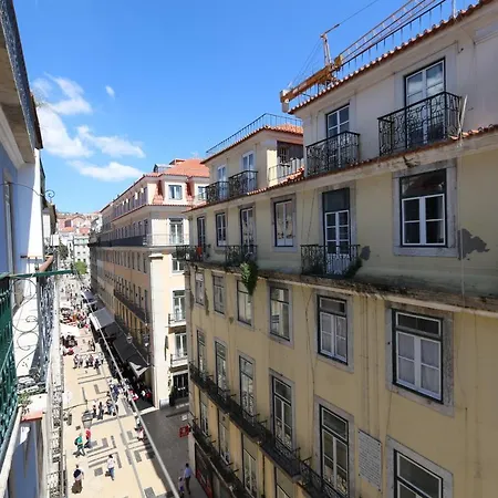 Chic Urban Retreat At Downtown With Balcony & Views, 5th-floor No Lift