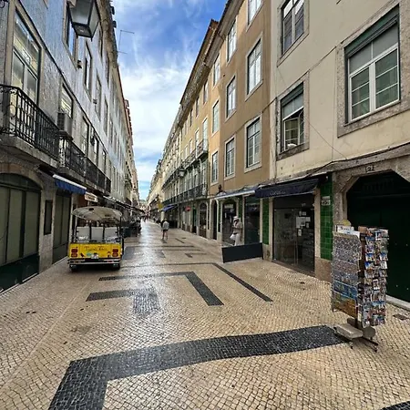 Chic Urban Retreat At Downtown With Balcony & Views, 5th-floor No Lift