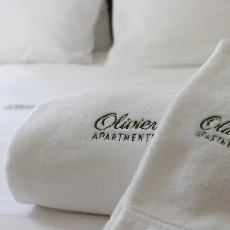 Chic Urban Retreat At Downtown With Balcony & Views, 5th-floor No Lift Appartamento *